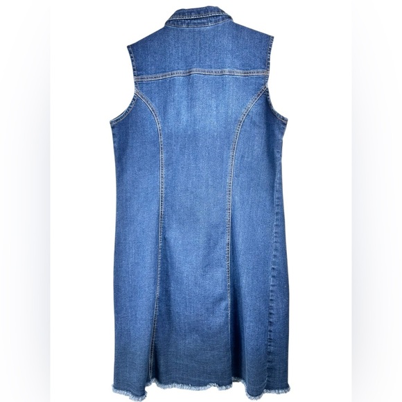 Style & Co. sleeveless denim shirt dress, Size 10, button front, relaxed fit - Picture 6 of 7